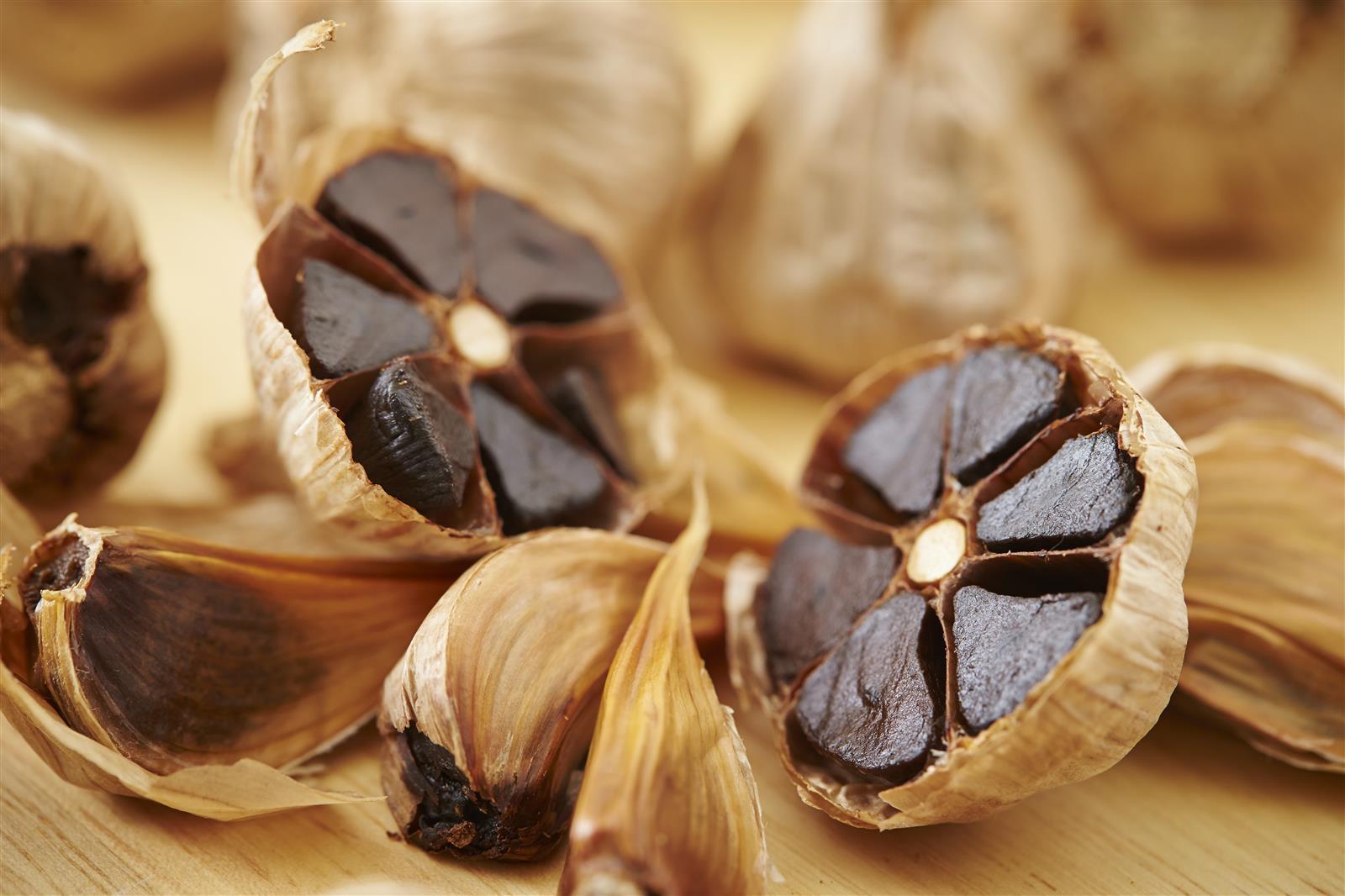 Hymor Schwarzer Knoblauch geschält 65g 90 Tage fermentiert